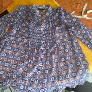 Ladies button blouse